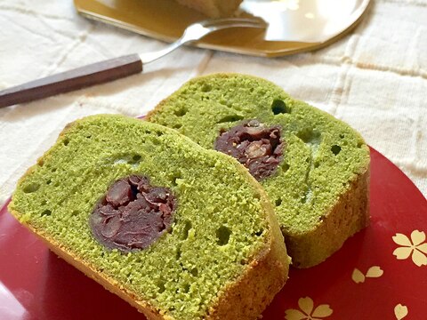 しっとり♡抹茶と粒あんの和風ケーキ